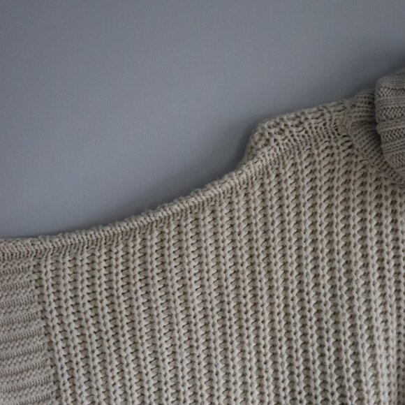 Steve Madden Womens US OS Cream Chunky Knit Turtleneck Pullover Poncho Sweater - Picture 4 of 11